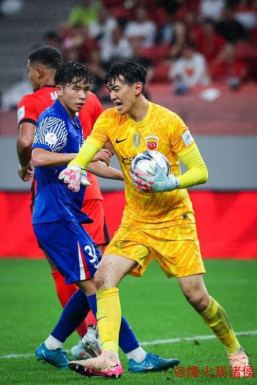 斯帅克制穆帅?海港7战仅1胜,上海德比战绩欠佳 斯帅克制穆帅?海港7战仅1胜,上海德比战绩欠佳